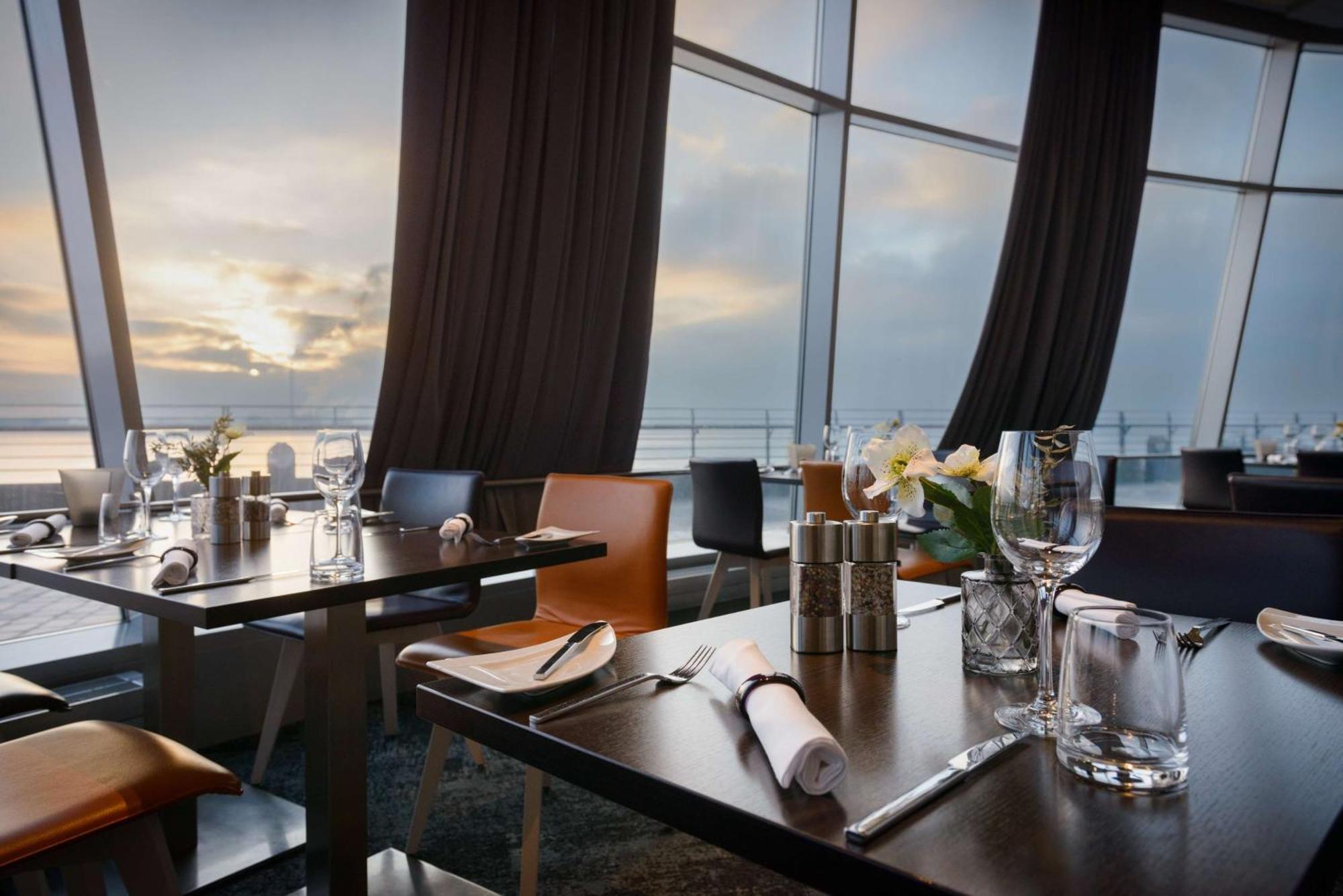 Atlantic Hotel Sail City Bremerhaven Bagian luar foto