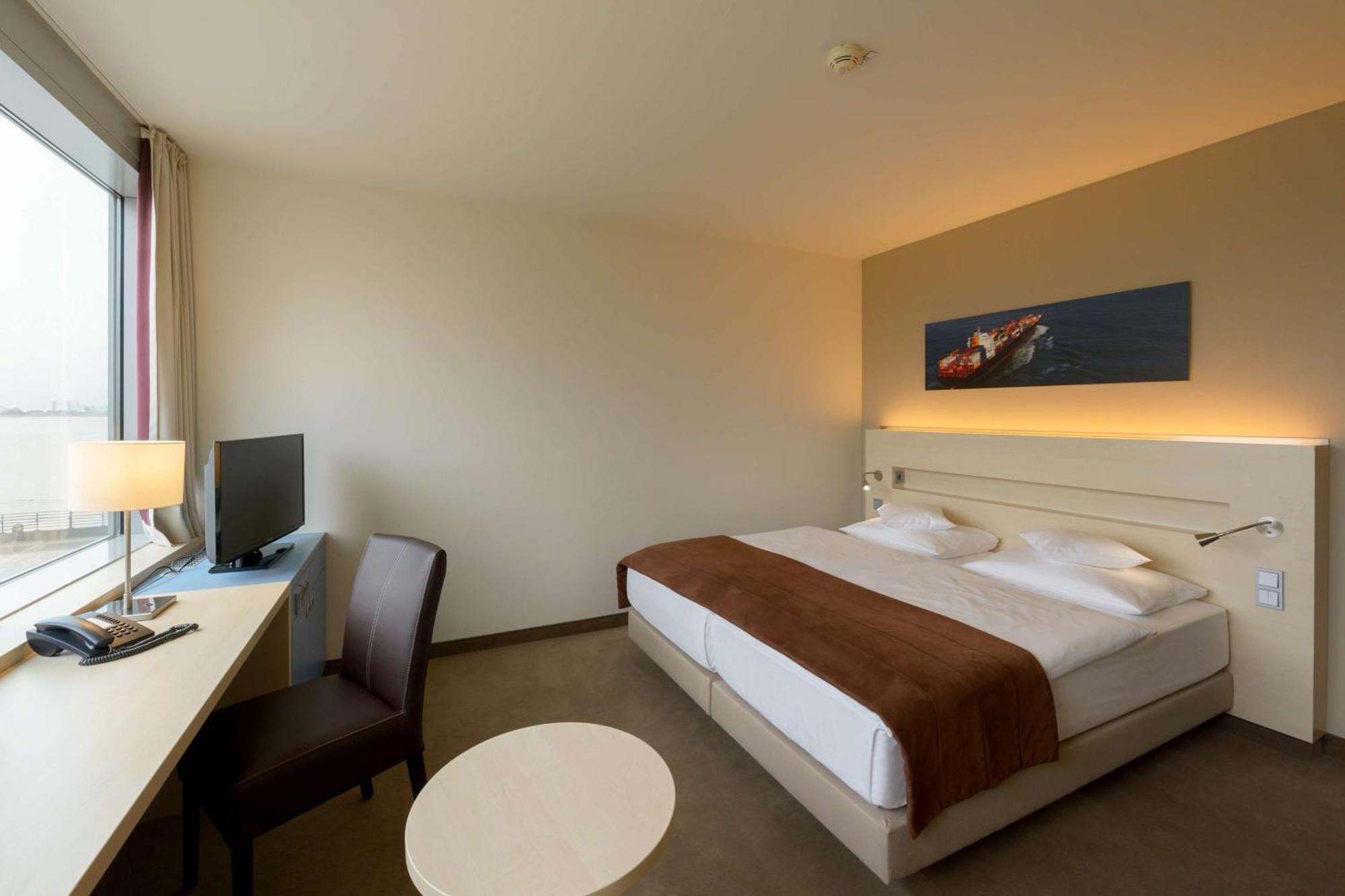 Atlantic Hotel Sail City Bremerhaven Bagian luar foto