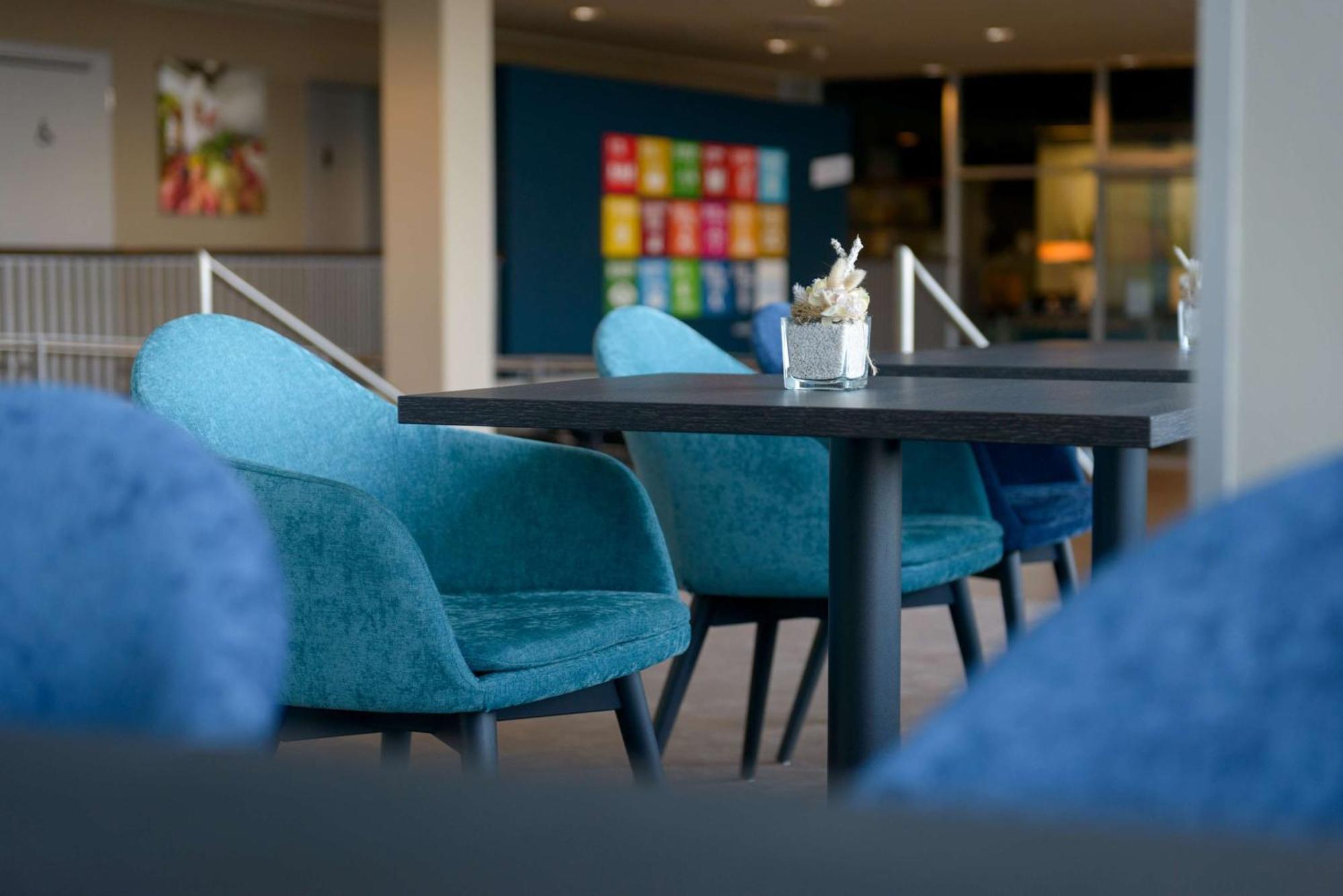 Atlantic Hotel Sail City Bremerhaven Bagian luar foto